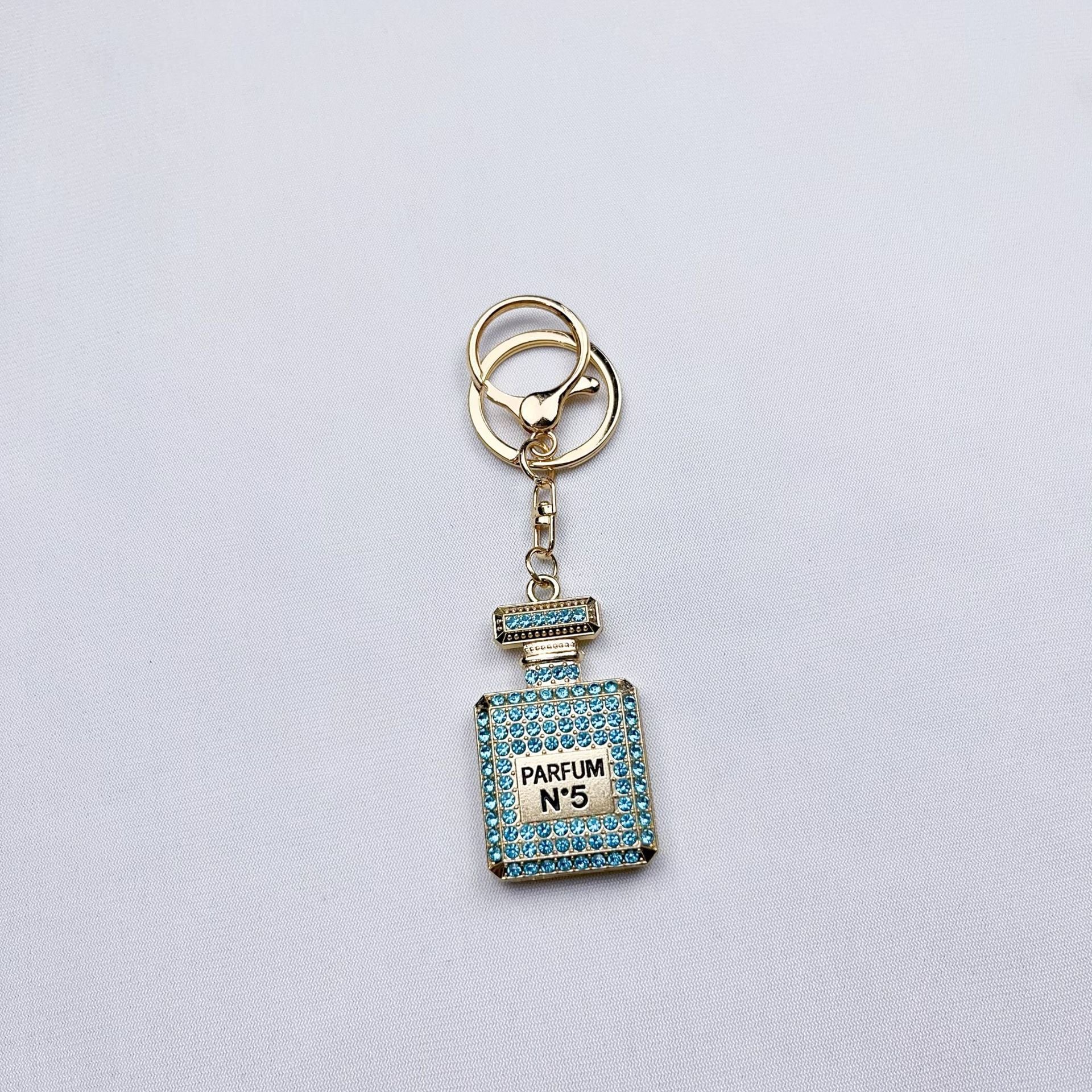 Wholesale Creative Diamond Set Fashion Full Diamond perfume Bottle Bag Car Keychains